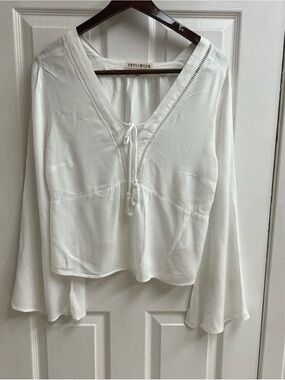 Idyllwind Miranda Lambert White Boho Blouse Large Lace Tie Front Bell Sleeve